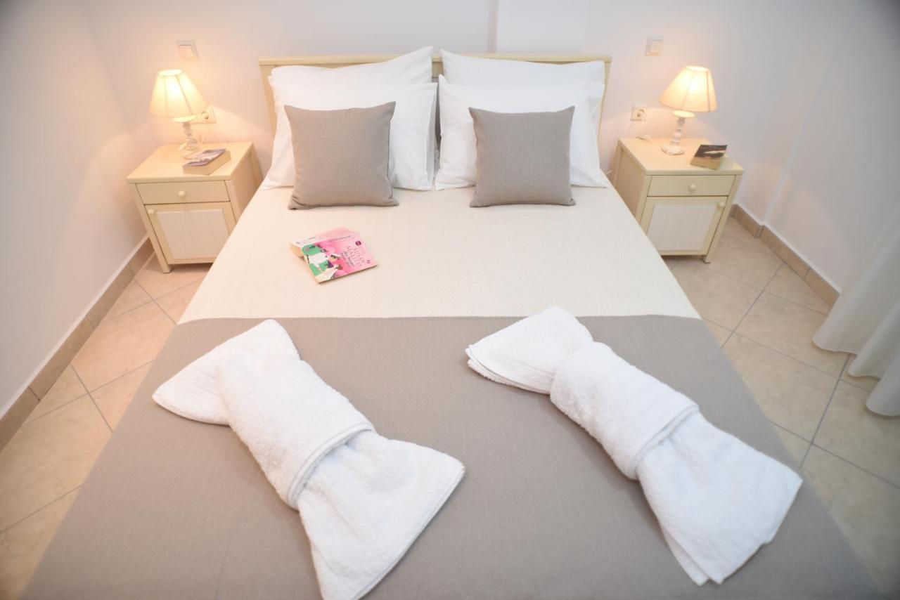 Bernie House 2 Apartment Melanes Bagian luar foto